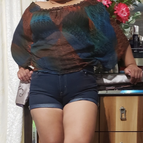 H&M   jeans shorts women' size 12 color blue two P - Picture 4 of 8